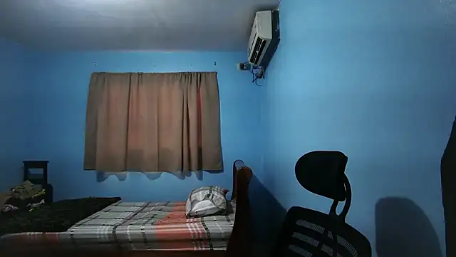 Jaket lovers online show from 11.21.25