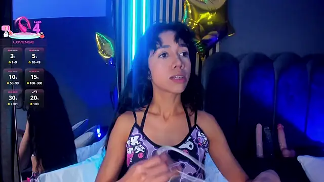 Snapshot of Gina_77 chatting on 10.07.25 Gina 77 online show from 10.07.25