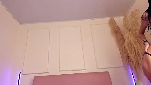 Snapshot of Lilily_lv chatting on 09.19.25 Lilily lv online show from 09.19.25