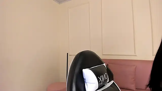 Snapshot of Lilily_lv chatting on 09.20.25 Lilily lv online show from 09.20.25