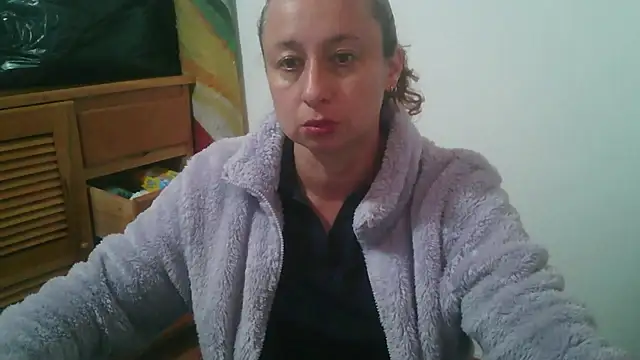 Snapshot of Milf_Valeria chatting on 05.26.26 Milf Valeria online show from 05.26.26