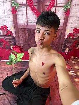 Snapshot of MaxiWildd chatting on 02.14.26 MaxiWildd online show from 02.14.26