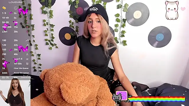 Amy Moonlight online show from 09.28.25