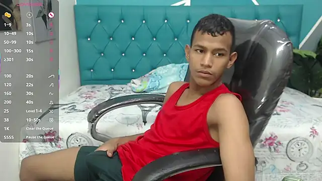 Snapshot of Rory_castro chatting on 09.19.25 Rory castro online show from 09.19.25