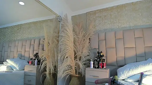 AmbarFoxx  online show from 12.04.25