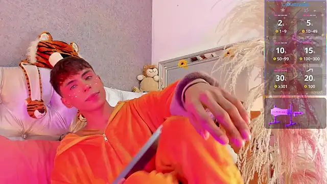 PrincePoppy online show from 09.08.25