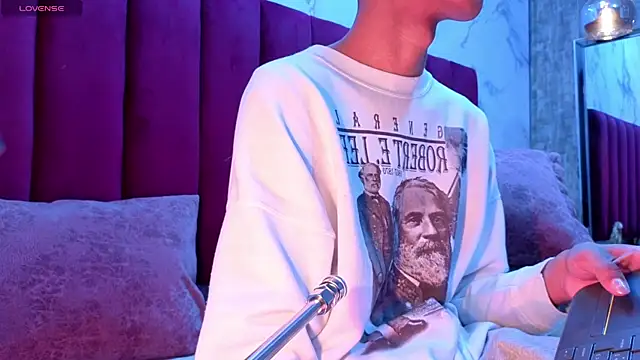 PrincePoppy online show from 04.02.26