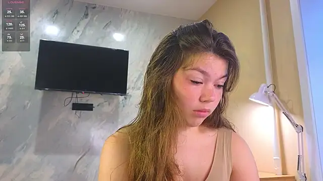 Snapshot of miss_bubbles_ chatting on 10.03.25 miss bubbles online show from 10.03.25