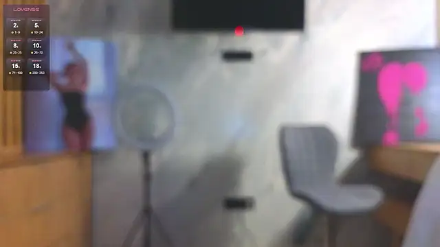 Snapshot of miss_bubbles_ chatting on 10.09.25 miss bubbles online show from 10.09.25