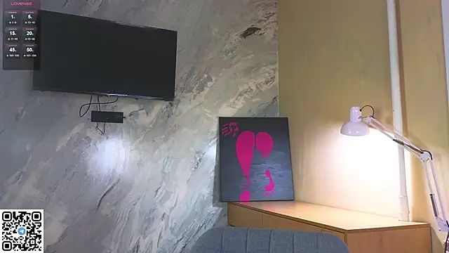 Snapshot of miss_bubbles_ chatting on 10.11.25 miss bubbles online show from 10.11.25