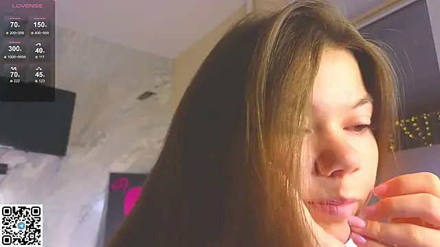 Snapshot of miss_bubbles_ chatting on 11.17.25 miss bubbles online show from 11.17.25