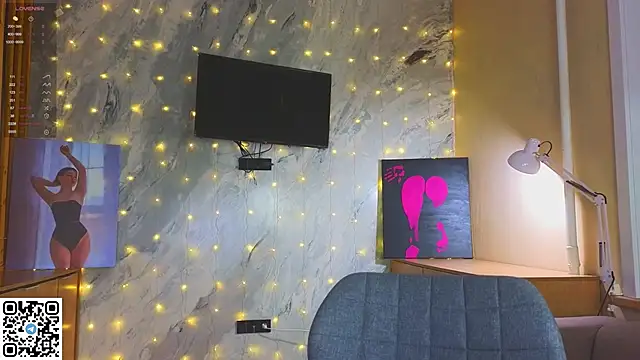 Snapshot of miss_bubbles_ chatting on 12.21.25 miss bubbles online show from 12.21.25