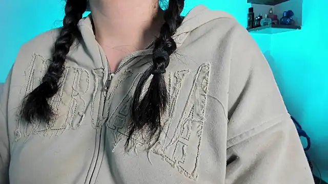 snow doll online show from 10.23.25