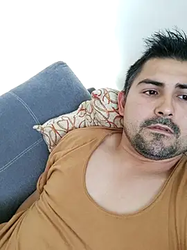 Bradd 32 online show from 10.05.25