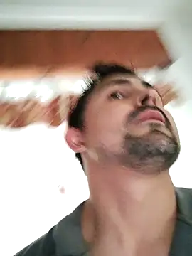 Bradd 32 online show from 10.24.25