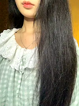 Nhinhi18 online show from 12.14.25