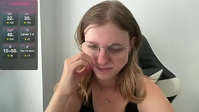 BustyKellyXXX online show from 09.19.25