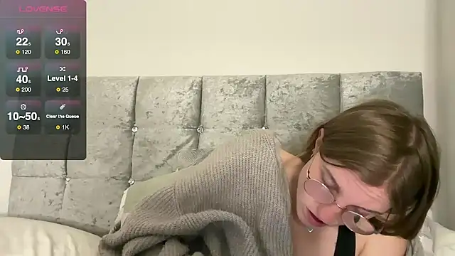 BustyKellyXXX online show from 10.09.25