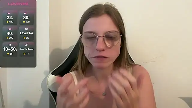 BustyKellyXXX online show from 10.22.25