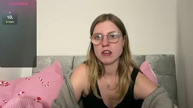 BustyKellyXXX online show from 11.23.25