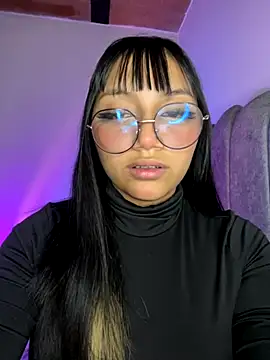 Snapshot of Maddy_w chatting on 09.10.25 Maddy w online show from 09.10.25