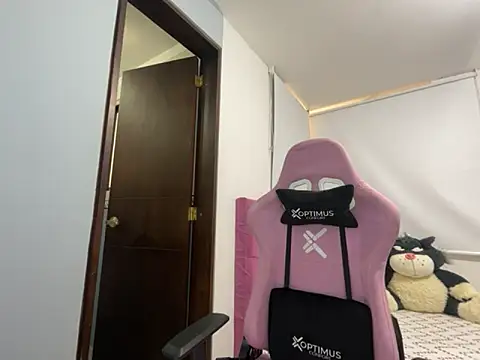 lucy grey25 online show from 09.23.25