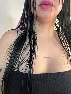 lucy grey25 online show from 03.20.26