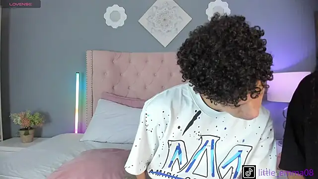 Snapshot of Joe_And_Emma chatting on 10.06.25 Joe And Emma online show from 10.06.25