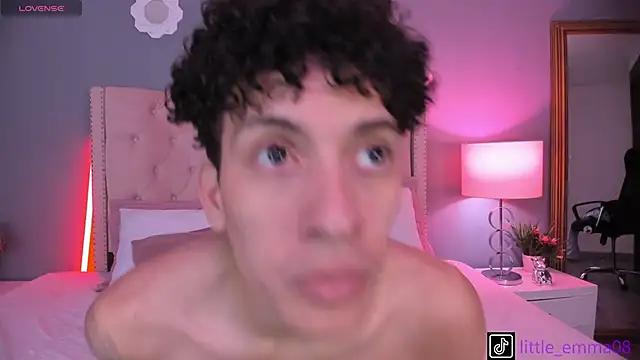 Snapshot of Joe_And_Emma chatting on 10.15.25 Joe And Emma online show from 10.15.25