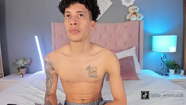 Snapshot of Joe_And_Emma chatting on 10.30.25 Joe And Emma online show from 10.30.25