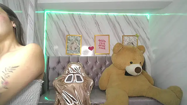 Snapshot of _Mia_sweet_b chatting on 09.13.25 Mia sweet b online show from 09.13.25