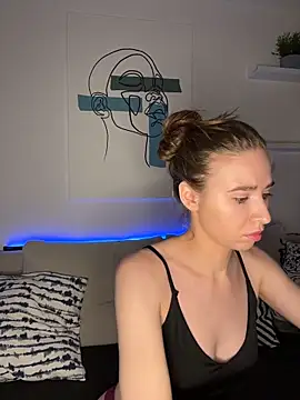 SoulNonNude online show from 12.17.25