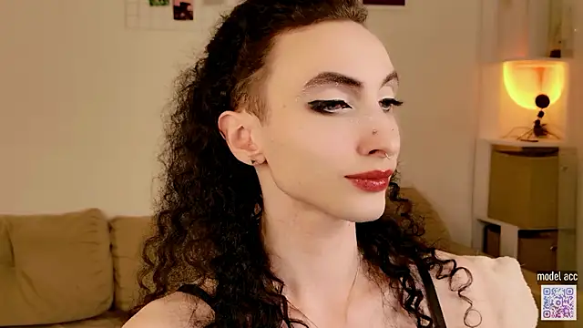 Snapshot of Queen_of_tease chatting on 02.07.26 Queen of tease online show from 02.07.26