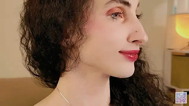 Snapshot of Queen_of_tease chatting on 02.12.26 Queen of tease online show from 02.12.26