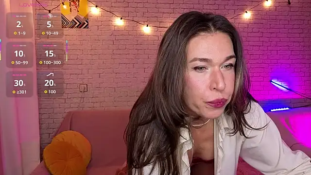 Snapshot of ReginaFoXXXy chatting on 09.24.25 ReginaFoXXXy online show from 09.24.25