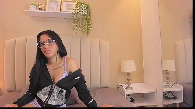 Rachel Donnelly online show from 12.21.25