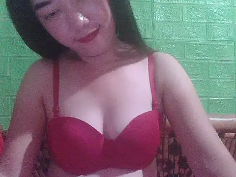 Snapshot of lucky_rona chatting on 09.21.25 lucky rona online show from 09.21.25