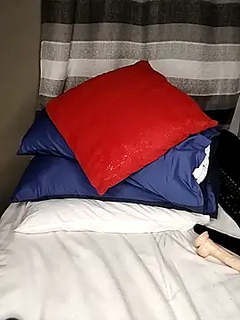 Snapshot of Berryangel03 chatting on 10.28.25 Berryangel03 online show from 10.28.25