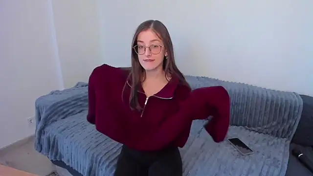 sofielovely  online show from 11.19.25