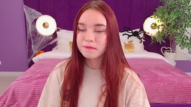 Snapshot of NoraHaynes chatting on 10.26.25 NoraHaynes online show from 10.26.25