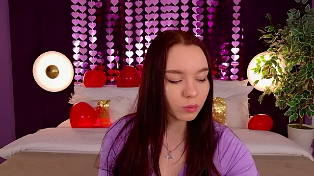 NoraHaynes online show from 02.09.26