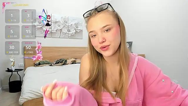 flooora 0 online show from 10.10.25