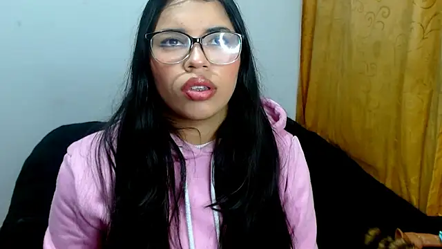 Naomi-Simpson online show from 10.12.25