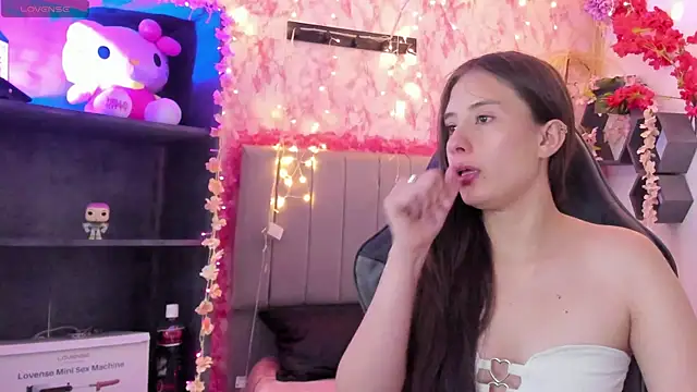 Scarlett21   online show from 04.15.26