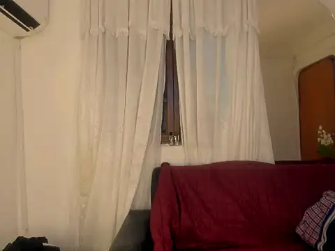 nahomy ryans online show from 12.05.25