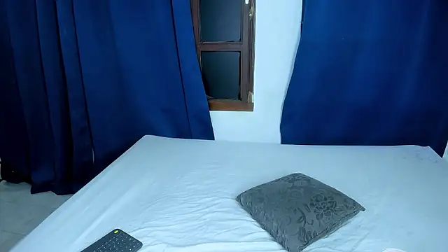 nahomy ryans online show from 01.11.26