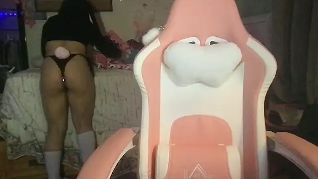 nekowaifuuu online show from 10.14.25