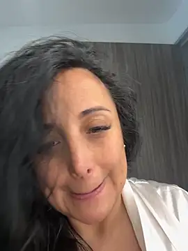 hotadhara01 online show from 10.29.25