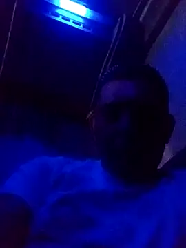 Snapshot of 125Delfin90 chatting on 10.19.25 125Delfin90 online show from 10.19.25