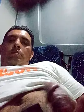 Snapshot of 125Delfin90 chatting on 11.11.25 125Delfin90 online show from 11.11.25